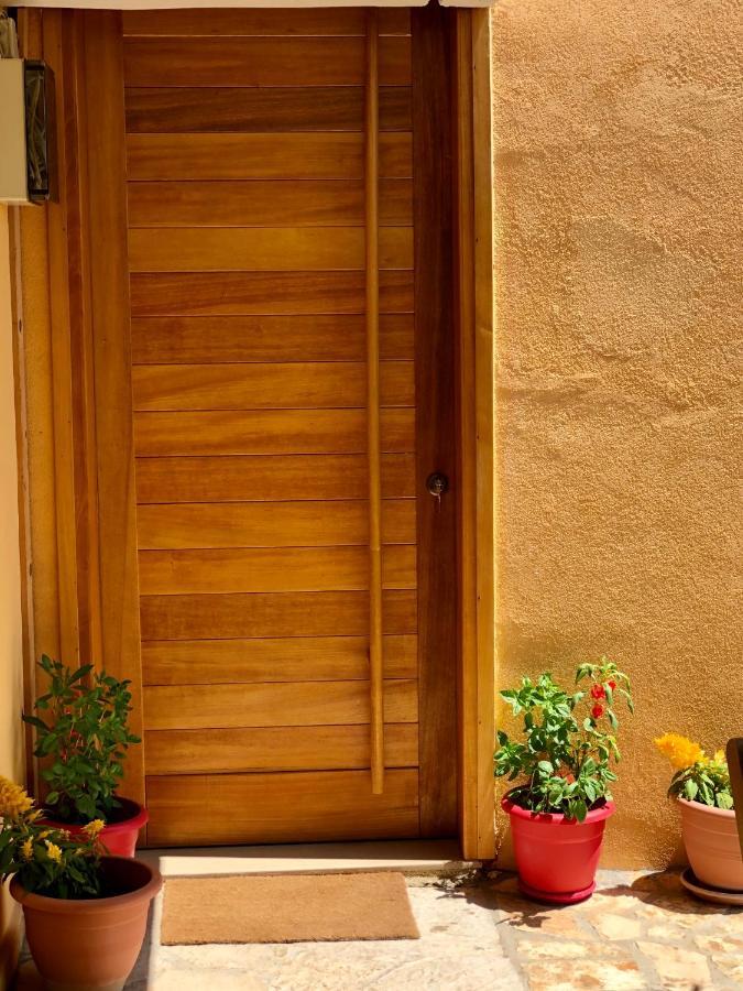 Tzavelitiko Home Himare Exterior photo